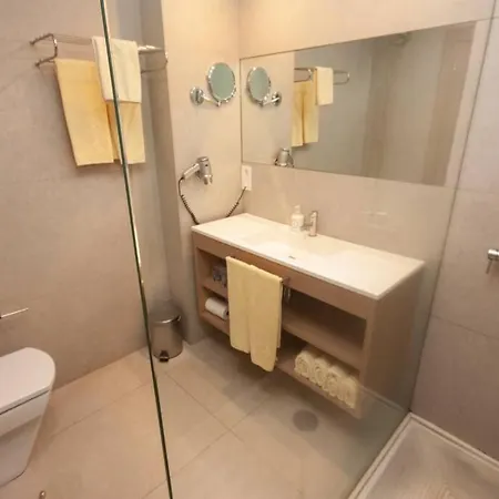Superior 2 Bedroom Penthouse, Almost On The Beach. アパート *